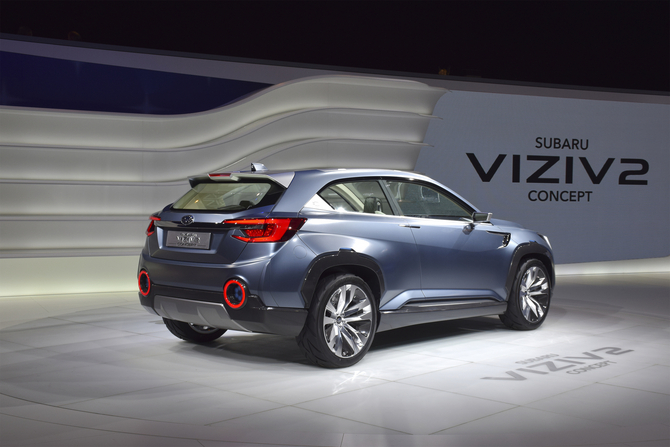 One of the highlights of the new design are the C-shaped headlights and the circular fog ligths One of the highlights of the new design are the C-shaped headlights and the circular fog ligths