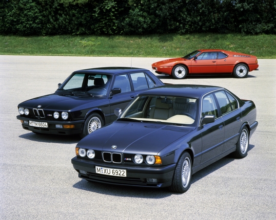 O M5 recebeu uma segunda geração em 1988 O M5 recebeu uma segunda geração em 1988
