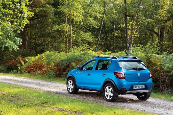 The Stepway is available with two 90hp engines The Stepway is available with two 90hp engines
