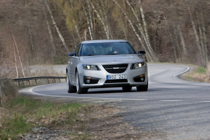 Saab 9-5 2.0T 220 Aero AT XWD Saab 9-5 2.0T 220 Aero AT XWD