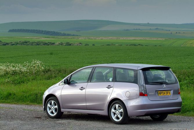 Mitsubishi Grandis 2.4 MIVEC Mitsubishi Grandis 2.4 MIVEC