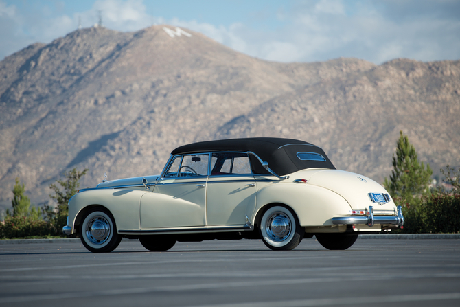 Mercedes-Benz 300 b Cabriolet D Mercedes-Benz 300 b Cabriolet D