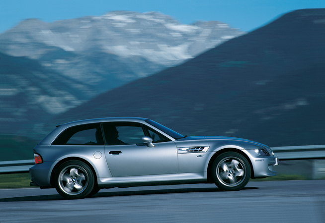 They used the 3.2l inline-6 from the contemporary M3 They used the 3.2l inline-6 from the contemporary M3