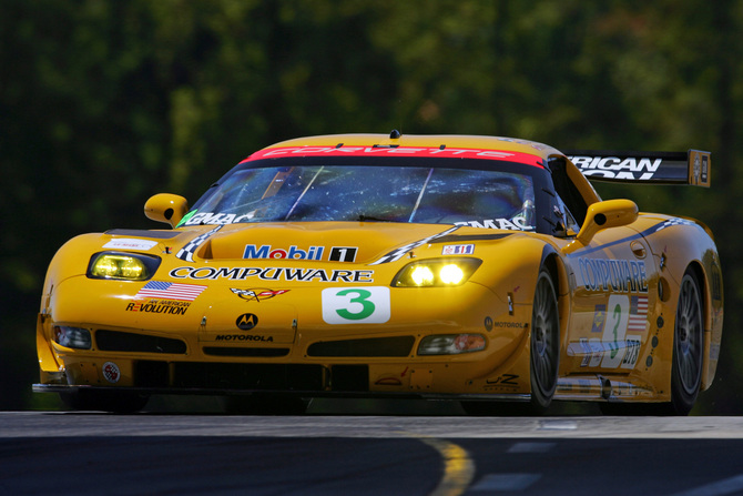 The C5-R went racing in 1999 The C5-R went racing in 1999