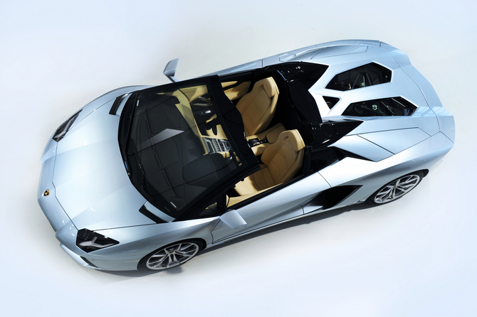 Lamborghini Aventador LP 700-4 Roadster Lamborghini Aventador LP 700-4 Roadster