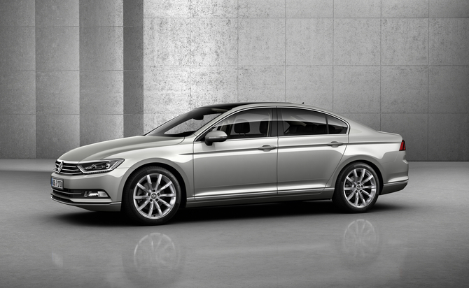 La Passat est disponible pour la première fois avec une motorisation hybride rechargeable. La Passat est disponible pour la première fois avec une motorisation hybride rechargeable.
