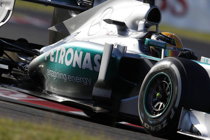 Wolff says that Mercedes is balancing how much to spend to keep this year's car in the championship Wolff says that Mercedes is balancing how much to spend to keep this year's car in the championship