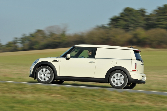 MINI (BMW) CooperClubvan AT MINI (BMW) CooperClubvan AT
