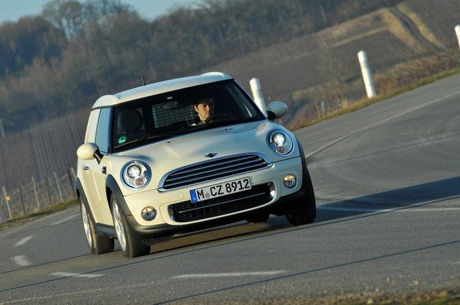 MINI (BMW) CooperClubvan AT MINI (BMW) CooperClubvan AT
