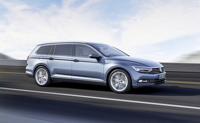 La nouvelle Passat est la première Volkswagen à disposer de l’Active Info Display et d’un affichage tête haute. La nouvelle Passat est la première Volkswagen à disposer de l’Active Info Display et d’un affichage tête haute.