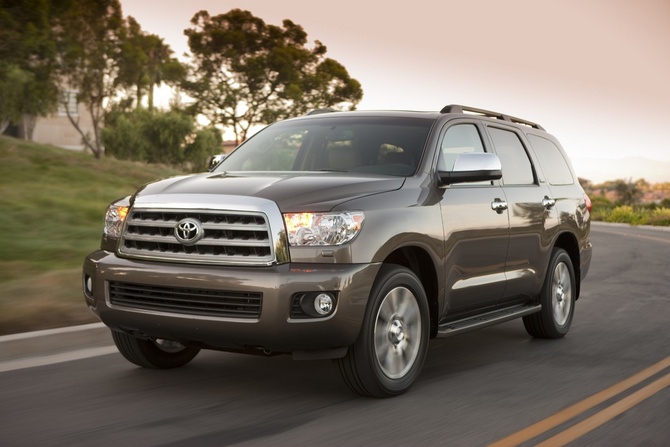 Toyota Sequoia SR5 5.7L 4X4 Toyota Sequoia SR5 5.7L 4X4
