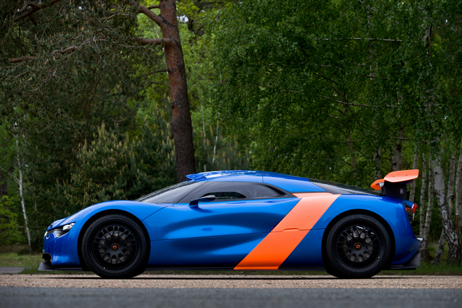 L’empattement de Renault Alpine A110-50 est identique à celui de Mégane Trophy avec 2625 mm L’empattement de Renault Alpine A110-50 est identique à celui de Mégane Trophy avec 2625 mm