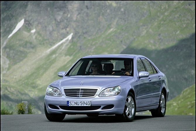 Mercedes-Benz S 500 Mercedes-Benz S 500