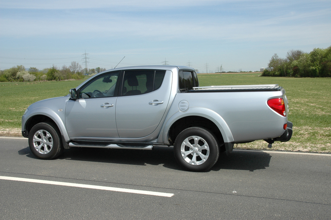 Mitsubishi L200 4x2 Double Cab LR Invite Mitsubishi L200 4x2 Double Cab LR Invite