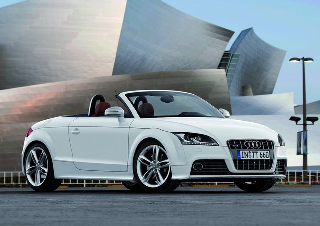 Audi TTS Roadster 2.0 TFSI quattro S tronic Audi TTS Roadster 2.0 TFSI quattro S tronic