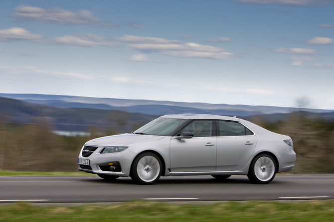 Saab 9-5 2.8T 300 Aero AT XWD Saab 9-5 2.8T 300 Aero AT XWD