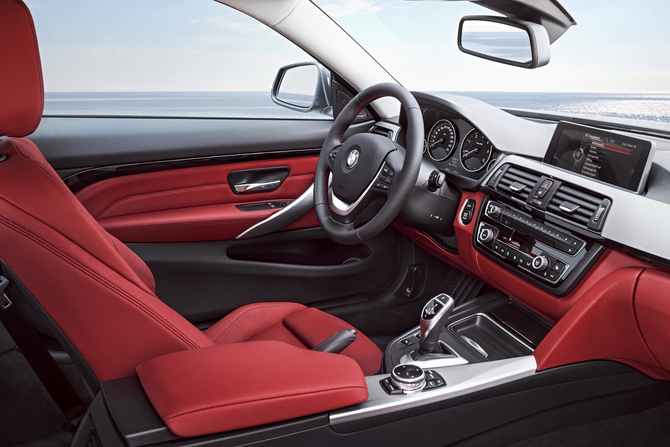 BMW não fez muito para alterar o interior do modelo BMW não fez muito para alterar o interior do modelo