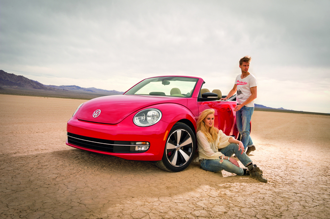 Para além da capota, o carro é basicamente igual à versão hard top Para além da capota, o carro é basicamente igual à versão hard top