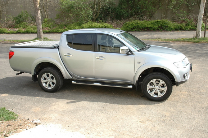 Mitsubishi L200 4x4 Double Cab Intense Mitsubishi L200 4x4 Double Cab Intense
