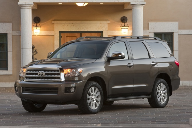 Toyota Sequoia SR5 4.6L 4X2 Toyota Sequoia SR5 4.6L 4X2