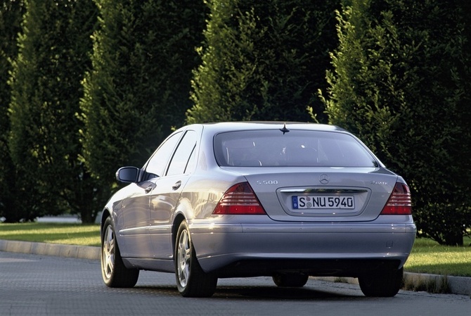 Mercedes-Benz S 500 4Matic Mercedes-Benz S 500 4Matic