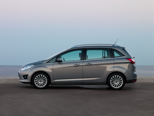 Ford Grand C-Max 2.0 TDCi Titanium Ford Grand C-Max 2.0 TDCi Titanium