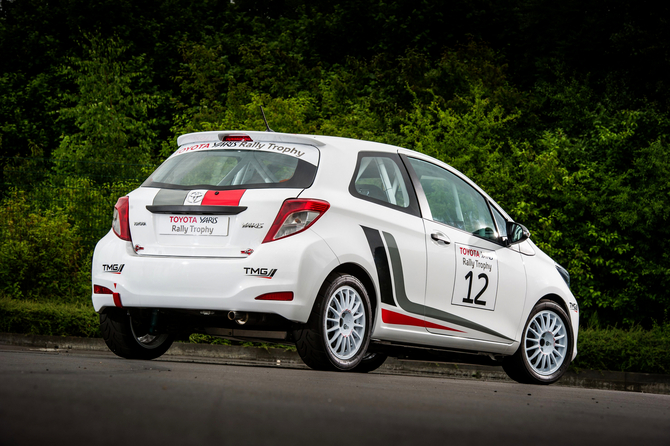 Toyota schickt den Yaris auf die Ralleypiste Toyota schickt den Yaris auf die Ralleypiste