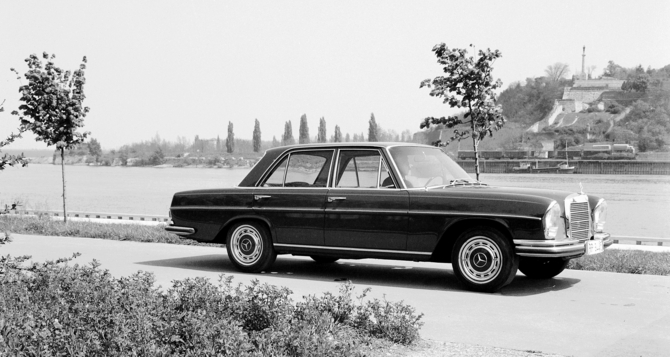 Mercedes-Benz 280 SE Automatic Mercedes-Benz 280 SE Automatic