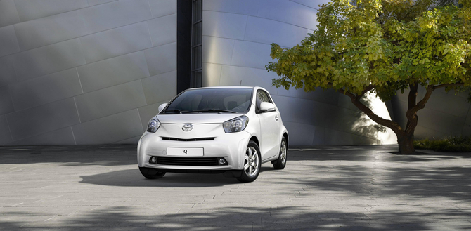 Toyota iQ Toyota iQ