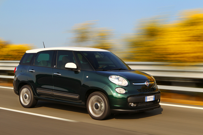 Fiat 500L Living 1.4 T-Jet 16V Fiat 500L Living 1.4 T-Jet 16V