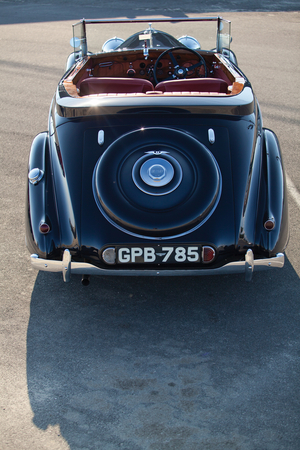Bentley 4½-Litre Drophead Coupe by H.J. Mulliner Bentley 4½-Litre Drophead Coupe by H.J. Mulliner