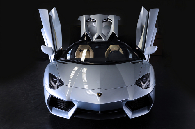 Aventador Gets Droptop Version with Two-Peice Carbon Top Aventador Gets Droptop Version with Two-Peice Carbon Top