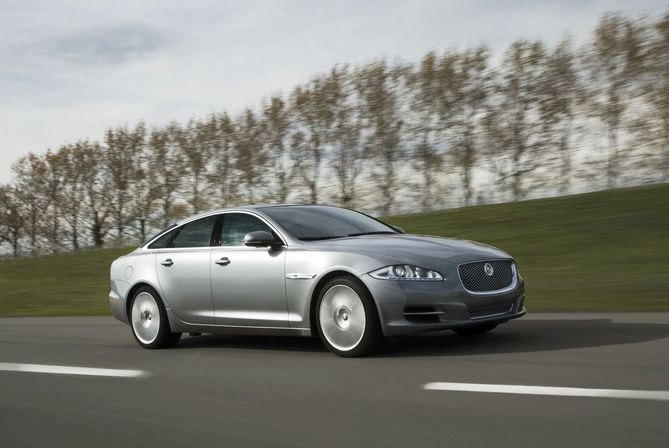 Jaguar XJ 3.0D SWB Premium Luxury Jaguar XJ 3.0D SWB Premium Luxury