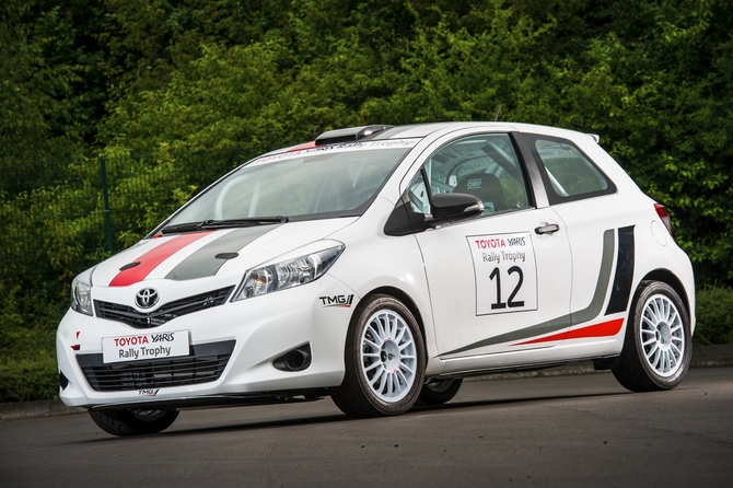 O R1A é um kit aplicado aos Yaris de 3 portas O R1A é um kit aplicado aos Yaris de 3 portas