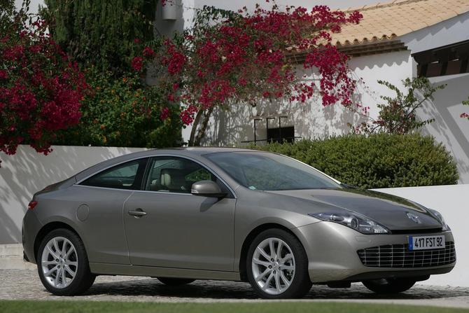 Renault Laguna Coupé 2.0 dCi 175 Renault Laguna Coupé 2.0 dCi 175