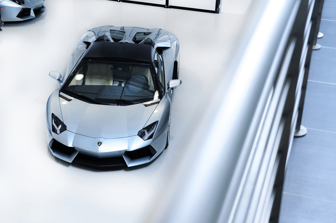 Aventador Gets Droptop Version with Two-Peice Carbon Top Aventador Gets Droptop Version with Two-Peice Carbon Top