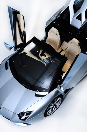 Aventador Gets Droptop Version with Two-Peice Carbon Top Aventador Gets Droptop Version with Two-Peice Carbon Top