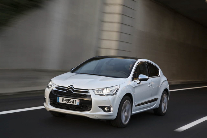 Citroën DS4 1.6 HDi Chic Citroën DS4 1.6 HDi Chic