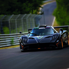 Pictured is the original Zonda R. There are no available images of the Evo yet 
