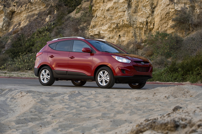 Hyundai Tucson GL Manual FWD Hyundai Tucson GL Manual FWD