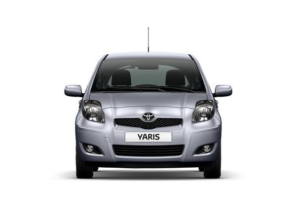 Toyota Yaris 1.0 VVT-i (10) Toyota Yaris 1.0 VVT-i (10)
