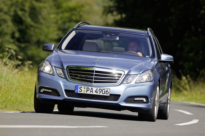 Mercedes-Benz E 350 CDI Station BlueEfficiency Auto 4Matic Mercedes-Benz E 350 CDI Station BlueEfficiency Auto 4Matic