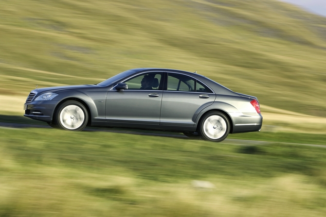 Mercedes-Benz S-Class Gen.4 Mercedes-Benz S-Class Gen.4