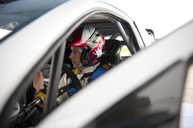 A estreia competitiva do carro acontecerá no Rallye Monte Carlo de 2014 A estreia competitiva do carro acontecerá no Rallye Monte Carlo de 2014