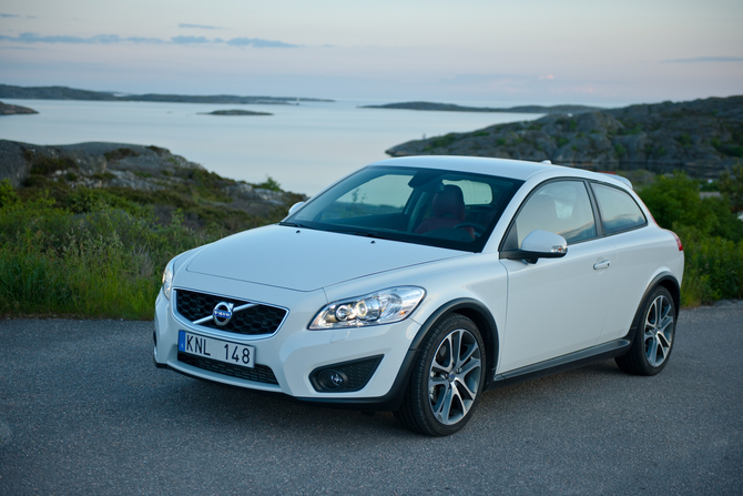 Volvo C30 D4 Momentum Geartronic Volvo C30 D4 Momentum Geartronic