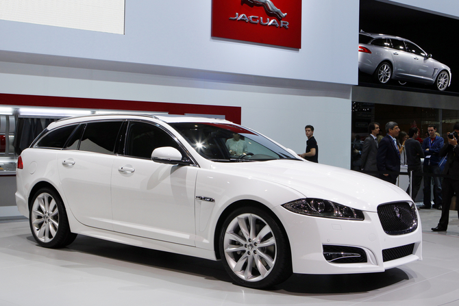 The Sportbrake is currently only available with diesel engines The Sportbrake is currently only available with diesel engines