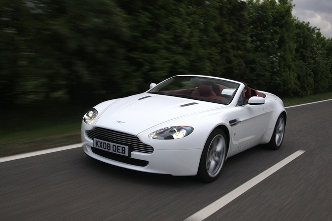 Aston Martin V8 Vantage Roadster Aston Martin V8 Vantage Roadster