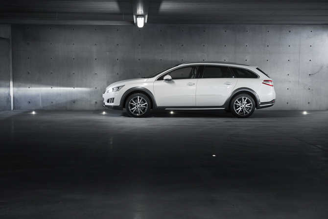 Peugeot 508 RXH 2.0 HDi Hybrid4 Peugeot 508 RXH 2.0 HDi Hybrid4