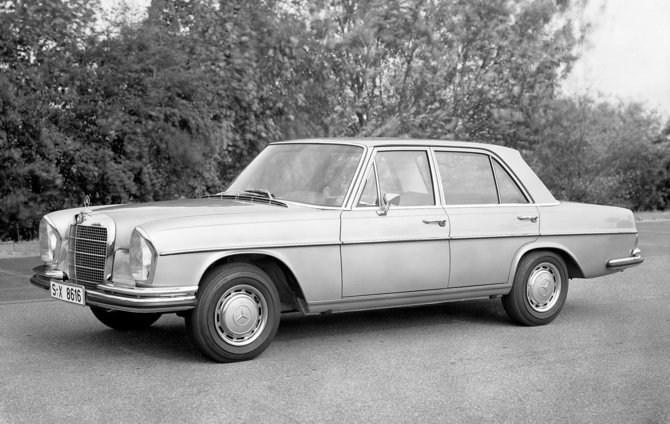 Mercedes-Benz 280 SEL 4.5 Automatic 5-Speed Mercedes-Benz 280 SEL 4.5 Automatic 5-Speed
