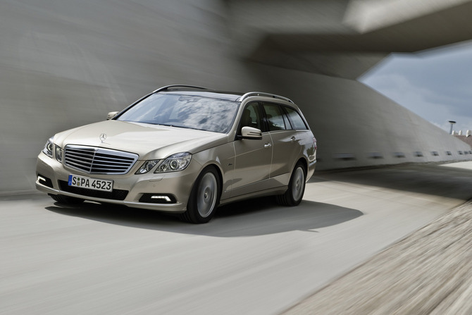 Mercedes-Benz E 250 CDI Station BlueEfficiency Mercedes-Benz E 250 CDI Station BlueEfficiency